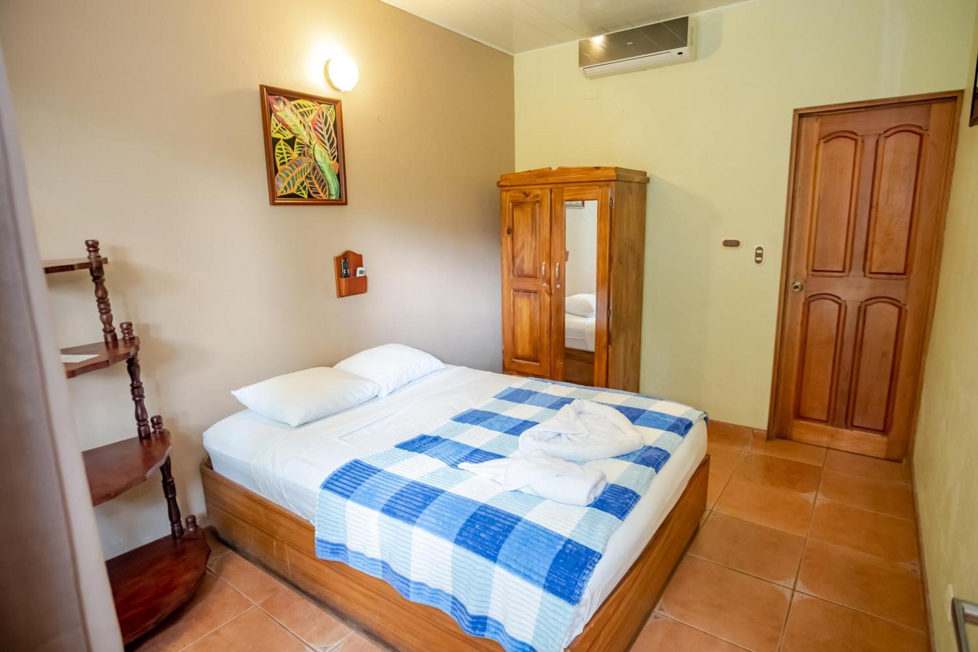 Hotel Sierra Arenal Ла Фортуна Экстерьер фото